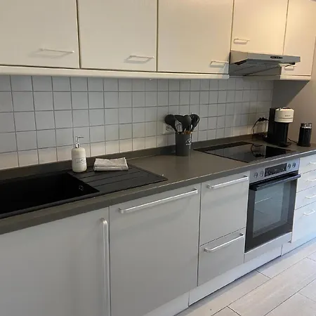 Appartement Modern Eingerichtete Mit 2 Schlafzimmern *