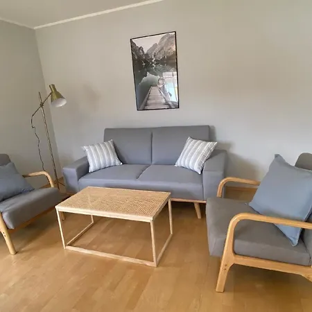 Appartement Modern Eingerichtete Mit 2 Schlafzimmern *