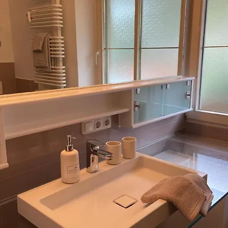 Modern Eingerichtete Mit 2 Schlafzimmern Bergen (Traunstein)