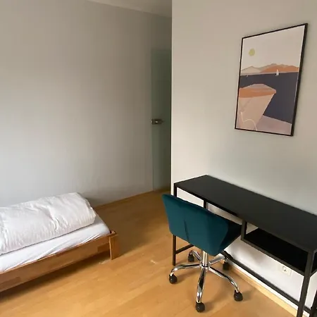 Appartement Modern Eingerichtete Mit 2 Schlafzimmern Bergen (Traunstein)